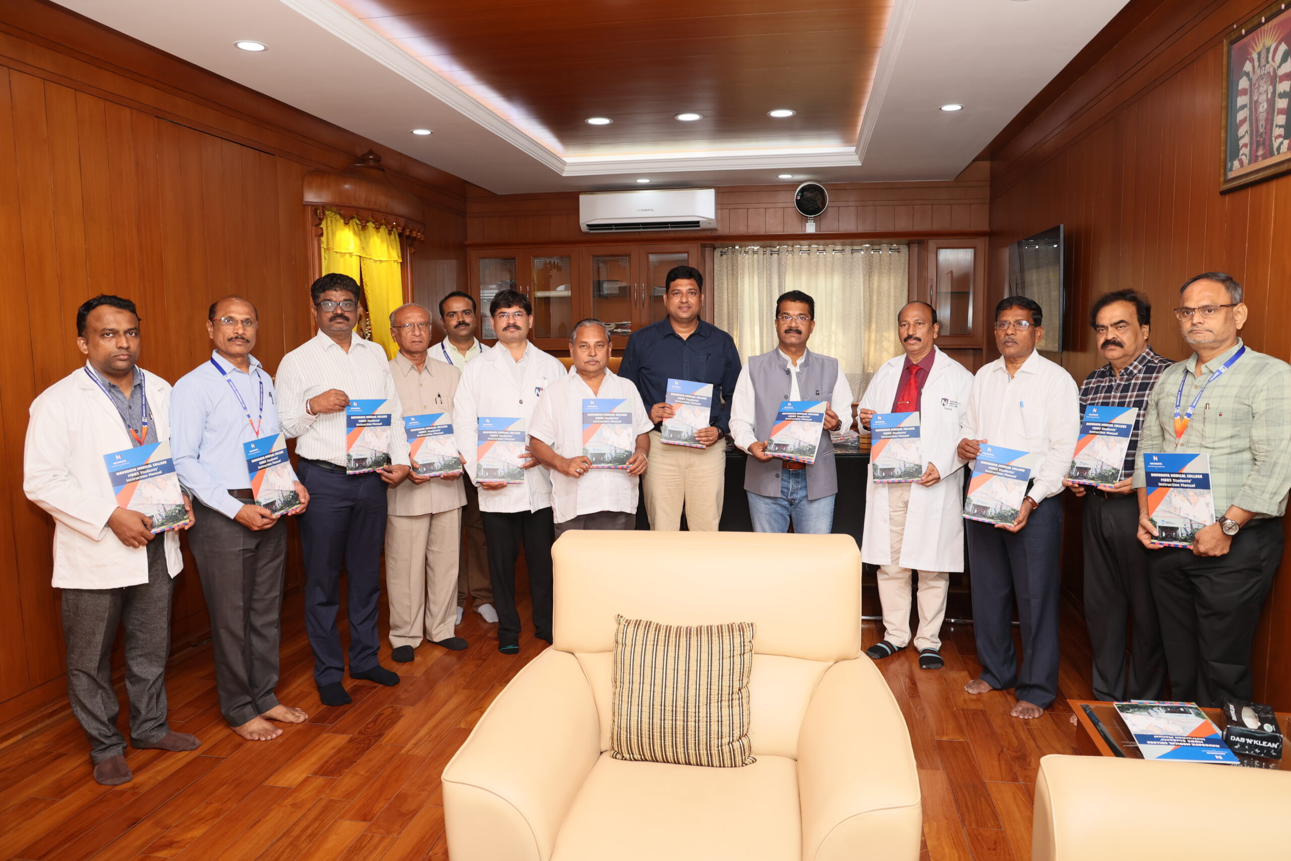 Hon’ble Chairman Shri S R Reddy unveiled the Instruction Manual for MBBS Students.